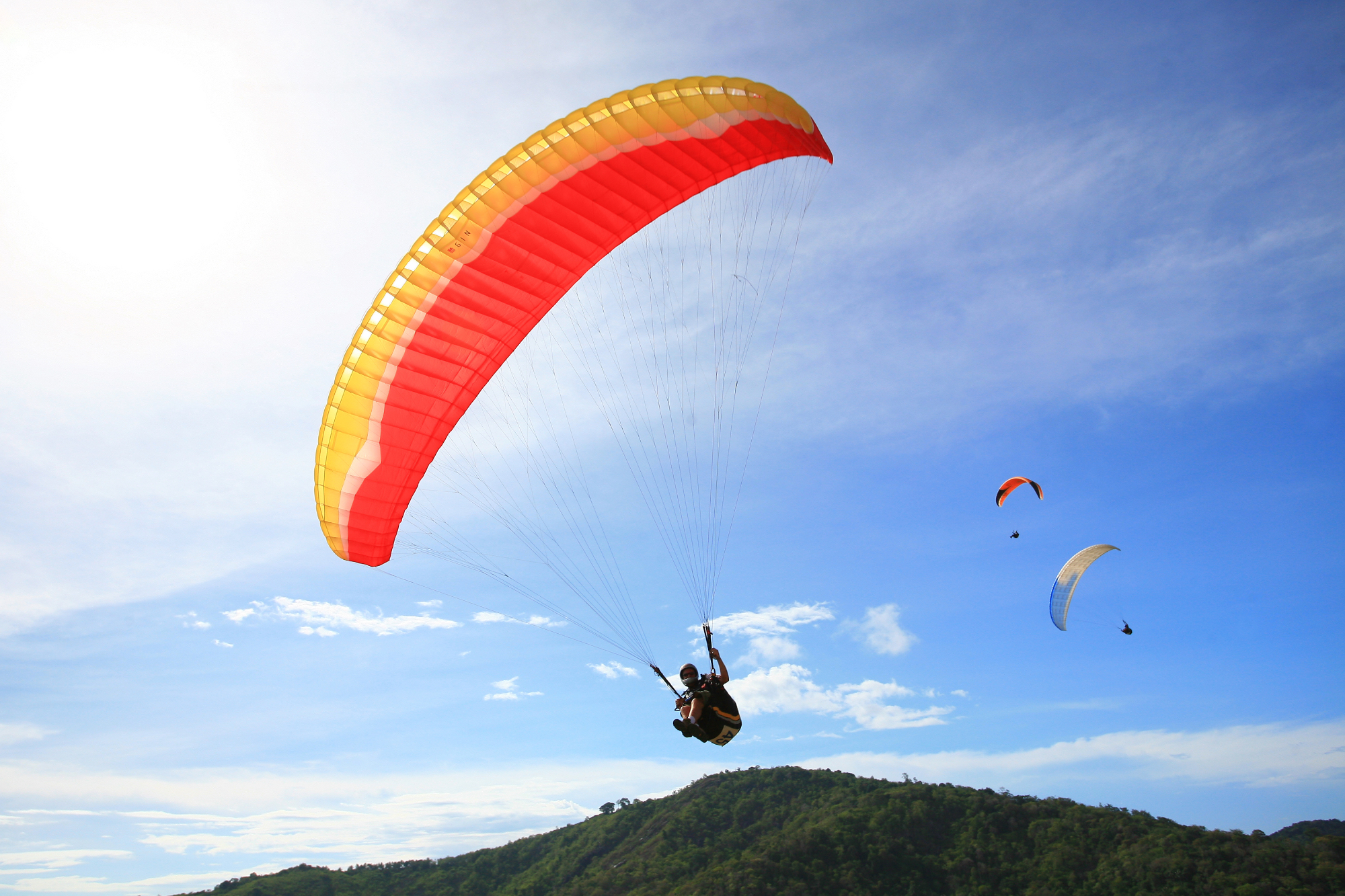 Paragliding je izjemna izkušnja za vse ljubitelje adrenalina